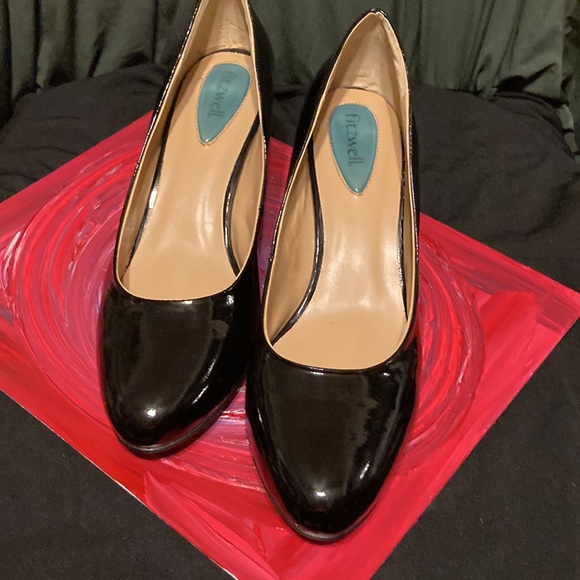 Black heels - Picture 13 of 17